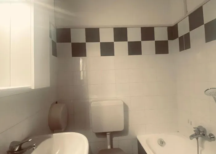 Tiziano בית הארחה 3*